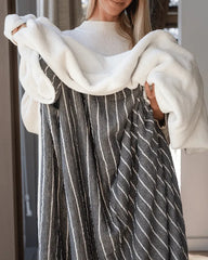 Dreamy Stripe Plush Blanket - Black