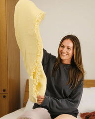 Lara Straw - PARTY BLANKETâ¢ - Queen